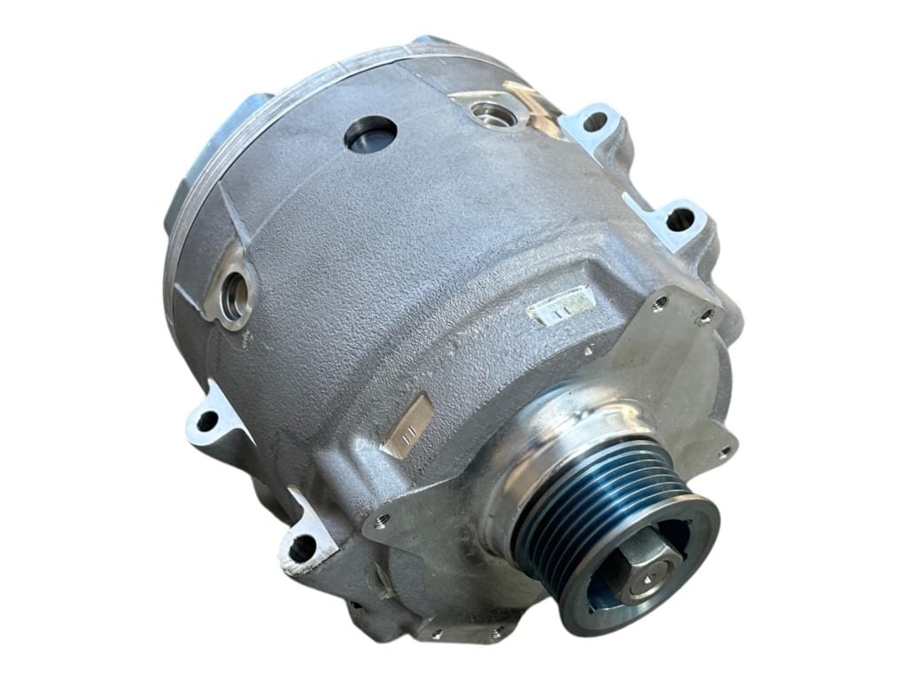 Audi 48 V MHEV, instalacja Belt Starter Generator w komorze silnika